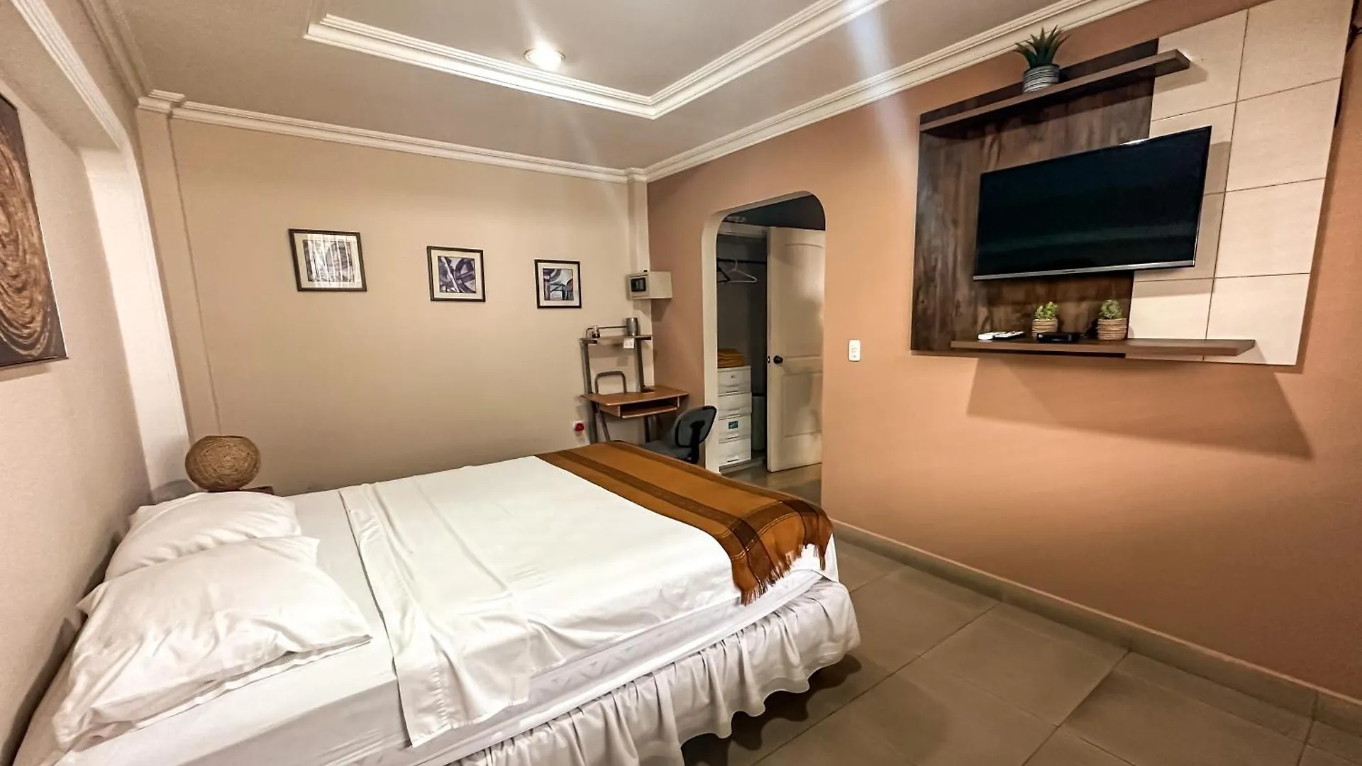 El Patio Suites Guayaquil Ecuador