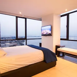 1403 Bellini 1, Puerto Santa Ana, Apartamento